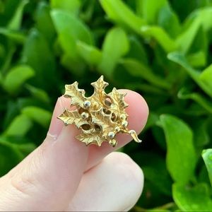 Tiny Gold Color Holly Lapel Pin Winter Christmas Vintage